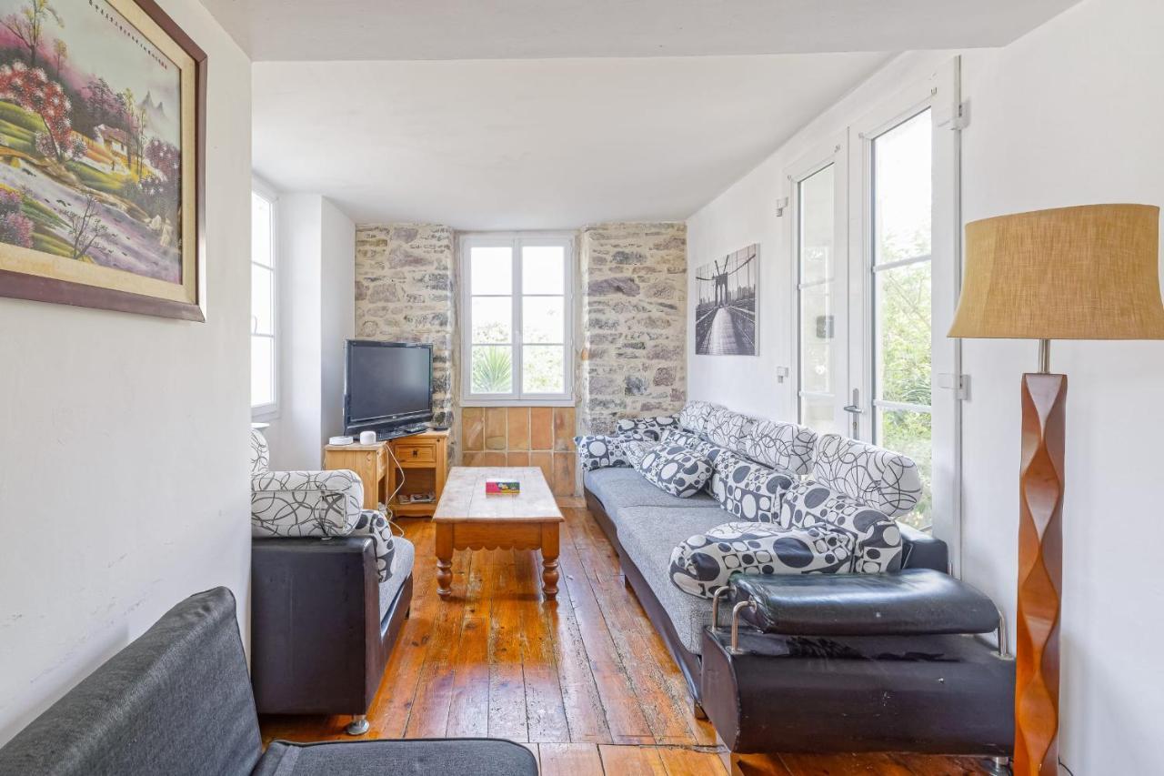 Le Doolie'S Biarritz - Siquijor Chambre Privee - Garden - Lounge Bagian luar foto